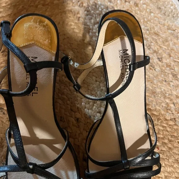Michael Kors Black Strappy Heels Sandals Shoes sz 7 - Picture 2 of 8